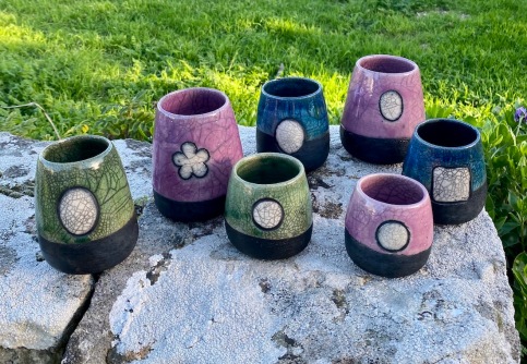 poterie toramur raku vases blancs et couleurs
